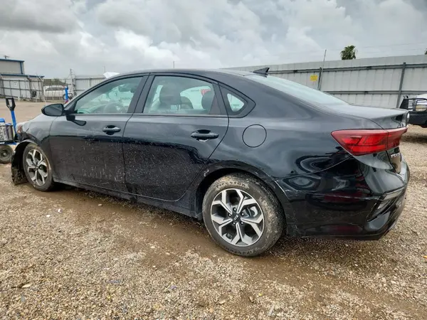 3KPF24ADXME325622 2021 KIA FORTE - Image 2
