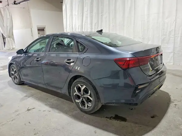 3KPF24ADXME325717 2021 KIA FORTE - Image 2