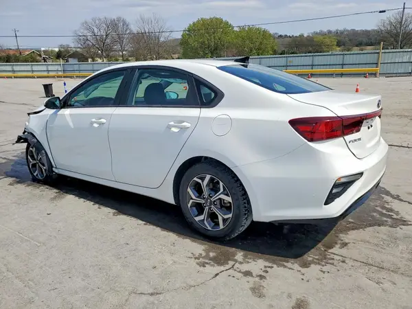 3KPF24ADXME327824 2021 KIA FORTE - Image 2