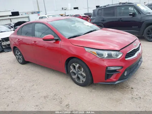 3KPF24ADXME329539 2021 KIA FORTE - Image 1