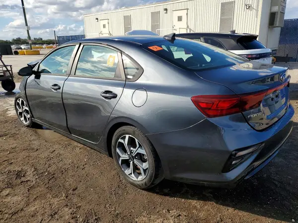 3KPF24ADXME330979 2021 KIA FORTE - Image 2