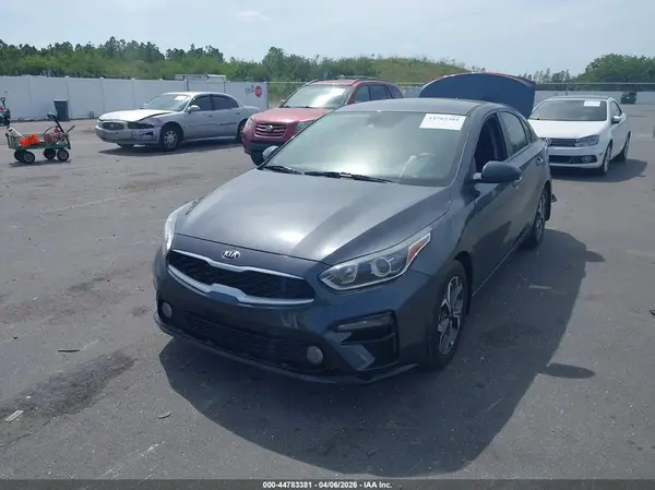 3KPF24ADXME337513 2021 KIA FORTE - Image 2