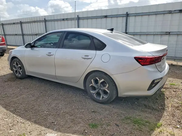 3KPF24ADXME338340 2021 KIA FORTE - Image 2