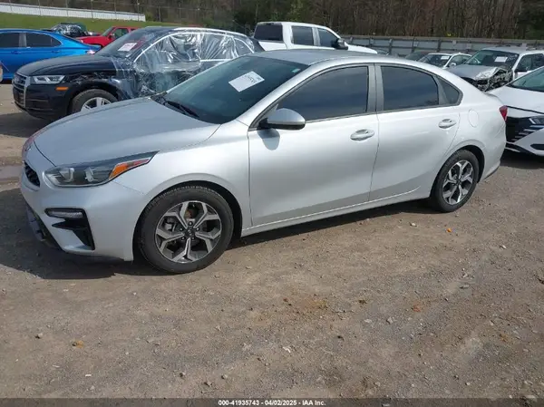 3KPF24ADXME339858 2021 KIA FORTE - Image 2