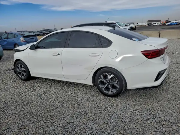 3KPF24ADXME340296 2021 KIA FORTE - Image 2