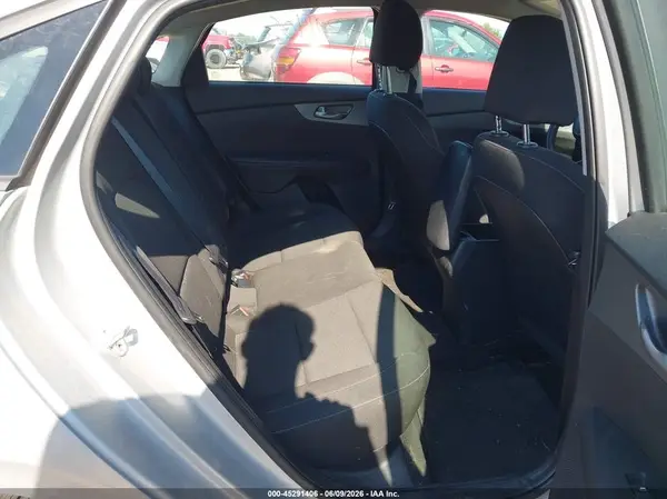 3KPF24ADXME341464 2021 KIA FORTE - Image 8