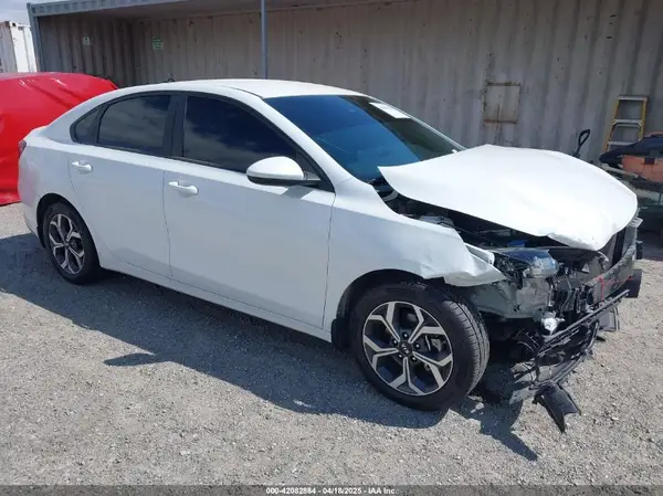 3KPF24ADXME348303 2021 KIA FORTE - Image 1