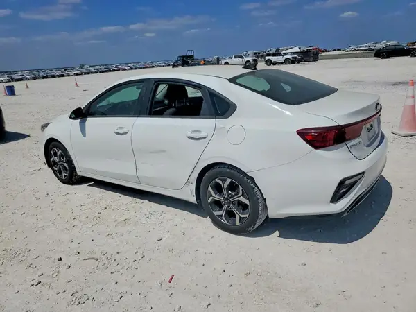 3KPF24ADXME349340 2021 KIA FORTE - Image 2