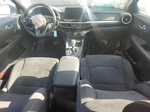 3KPF24ADXME353596 2021 KIA FORTE - Image 8
