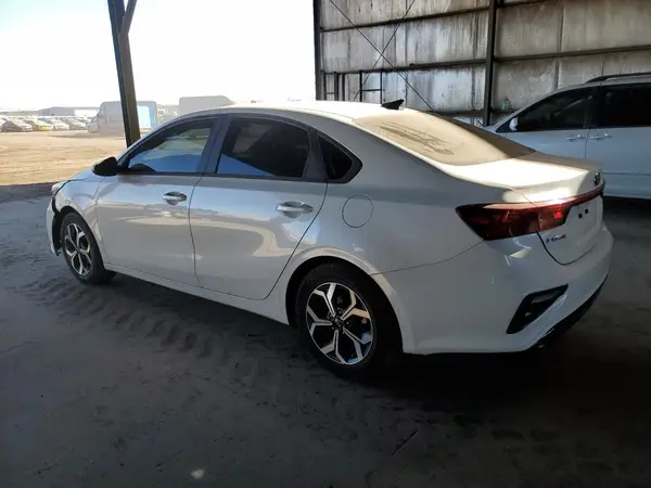 3KPF24ADXME355302 2021 KIA FORTE - Image 2