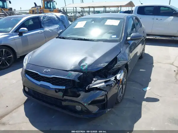 3KPF24ADXME356322 2021 KIA FORTE - Image 2