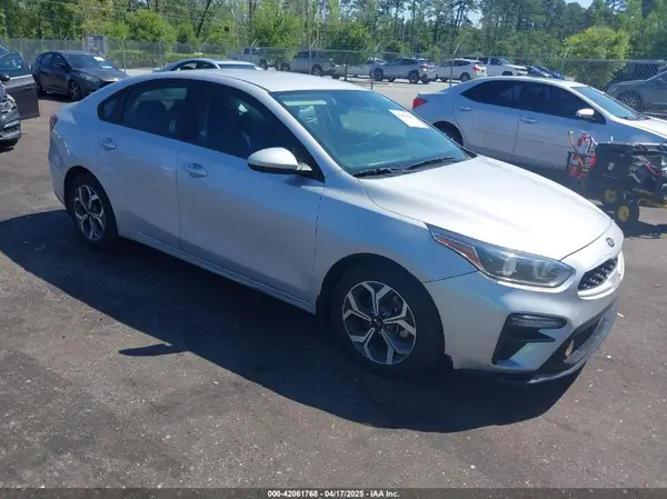 3KPF24ADXME359818 2021 KIA FORTE - Image 1