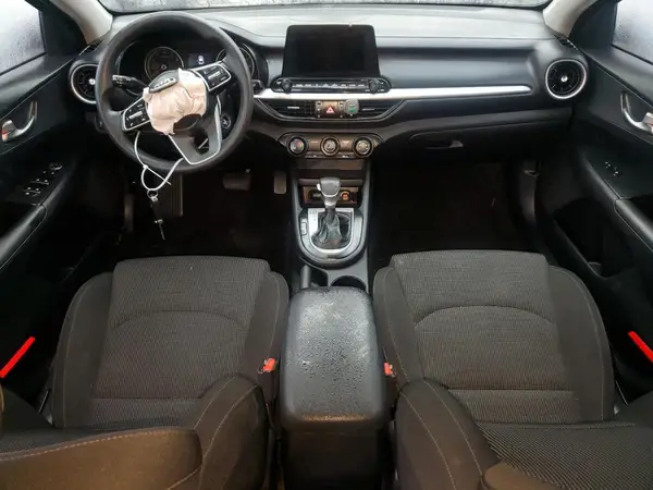 3KPF24ADXME360368 2021 KIA FORTE - Image 8