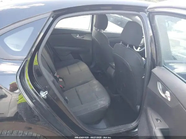 3KPF24ADXME361598 2021 KIA FORTE - Image 8