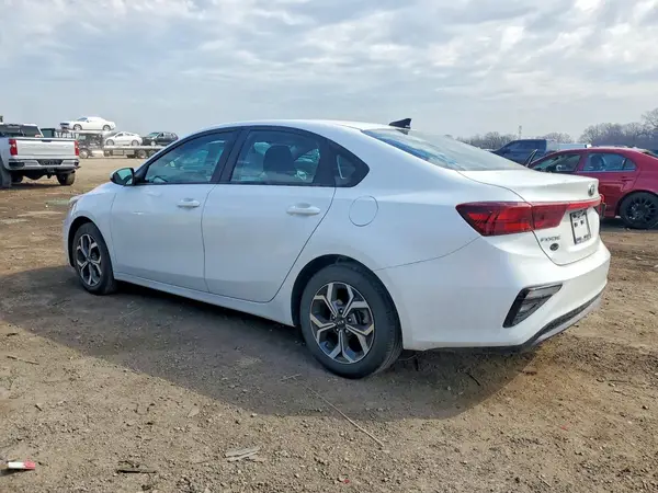 3KPF24ADXME362377 2021 KIA FORTE - Image 2