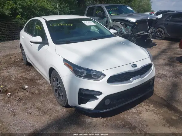 3KPF24ADXME362489 2021 KIA FORTE - Image 1