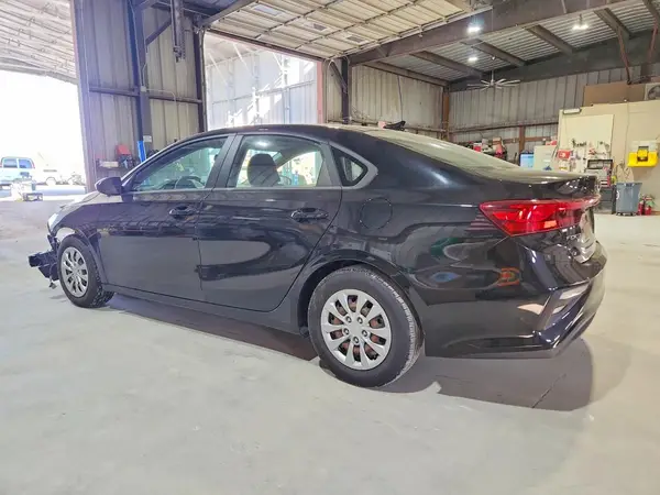 3KPF24ADXME374514 2021 KIA FORTE - Image 2