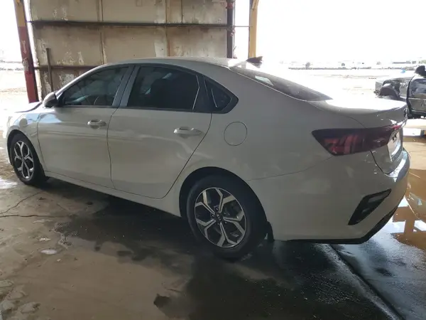 3KPF24ADXME374979 2021 KIA FORTE - Image 2