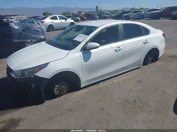 3KPF24ADXME375727 2021 KIA FORTE - Image 2