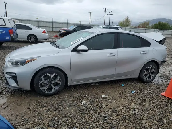 3KPF24ADXME375744 2021 KIA FORTE - Image 1