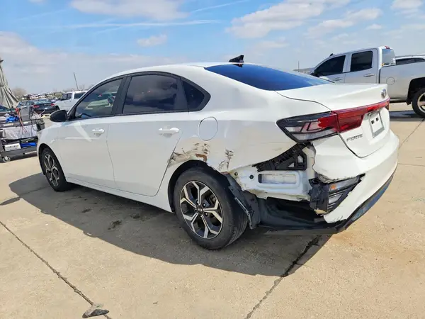 3KPF24ADXME376831 2021 KIA FORTE - Image 2
