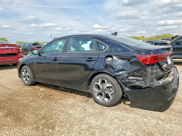 3KPF24ADXME379390 2021 KIA FORTE - Image 2