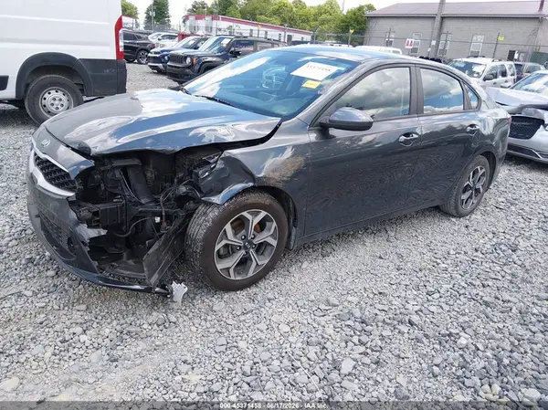3KPF24ADXME380152 2021 KIA FORTE - Image 2