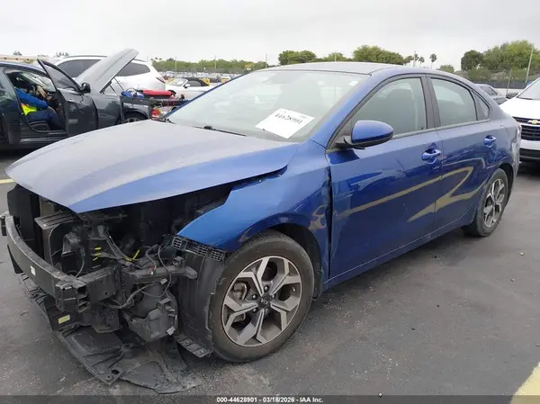 3KPF24ADXME382323 2021 KIA FORTE - Image 2