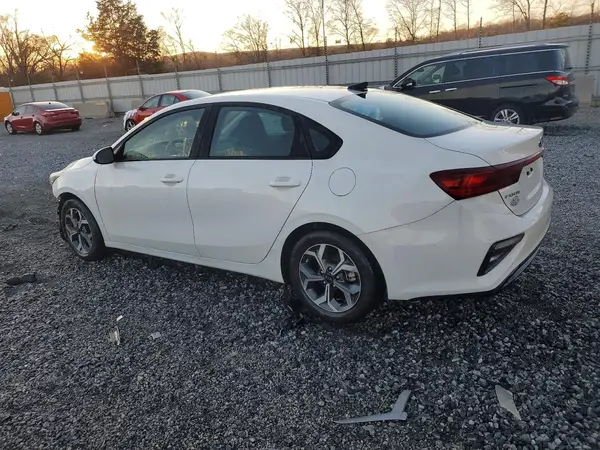 3KPF24ADXME384668 2021 KIA FORTE - Image 2