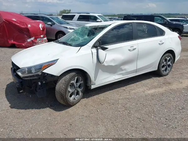 3KPF24ADXME384671 2021 KIA FORTE - Image 2