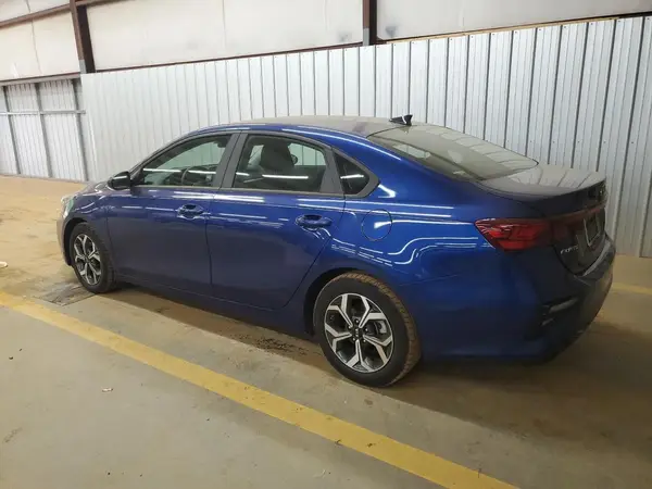 3KPF24ADXME385576 2021 KIA FORTE - Image 2