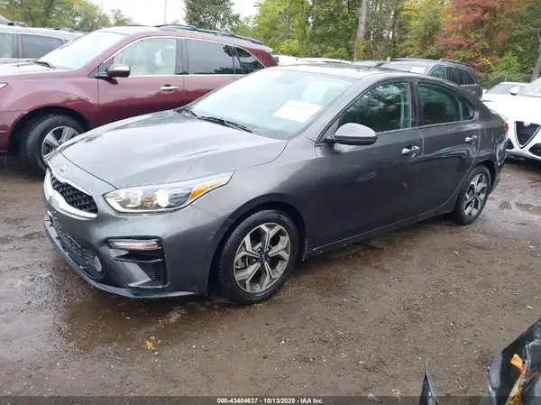 3KPF24ADXME385867 2021 KIA FORTE - Image 2