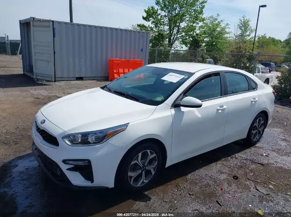 3KPF24ADXME385870 2021 KIA FORTE - Image 2