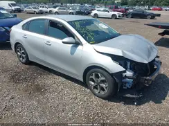 3KPF24ADXME386064 2021 KIA FORTE
