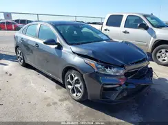 3KPF24ADXME388266 2021 KIA FORTE
