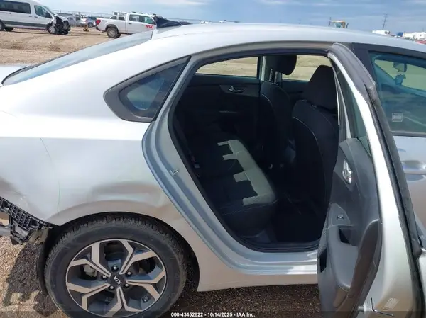 3KPF24ADXME399073 2021 KIA FORTE - Image 8