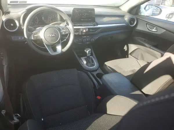 3KPF24ADXME401145 2021 KIA FORTE - Image 8