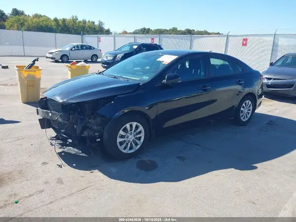 3KPF24ADXME402912 2021 KIA FORTE - Image 2