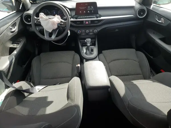 3KPF24ADXME404403 2021 KIA FORTE - Image 8