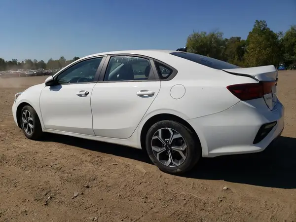 3KPF24ADXME410945 2021 KIA FORTE - Image 2