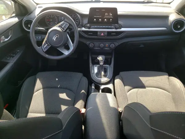 3KPF24ADXME410945 2021 KIA FORTE - Image 8