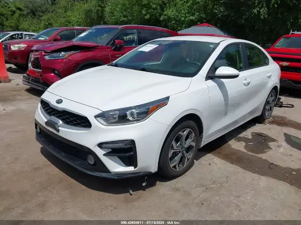 3KPF24ADXME411111 2021 KIA FORTE - Image 2