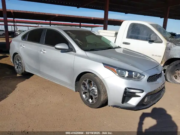3KPF24ADXME414011 2021 KIA FORTE - Image 1