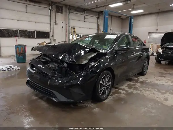 3KPF24ADXNE416214 2022 KIA FORTE - Image 2