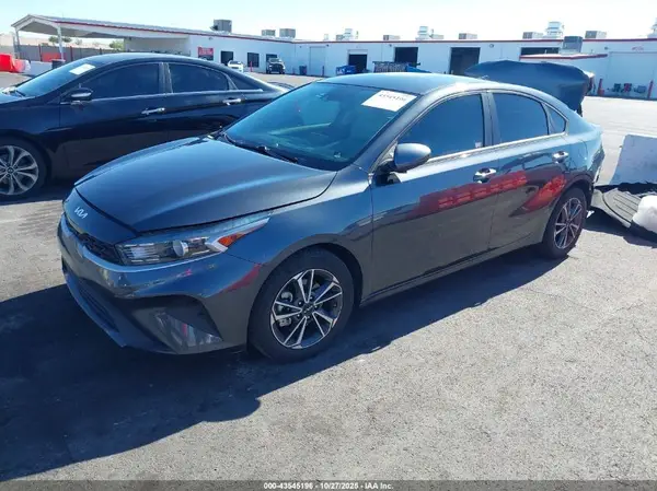 3KPF24ADXNE417198 2022 KIA FORTE - Image 2