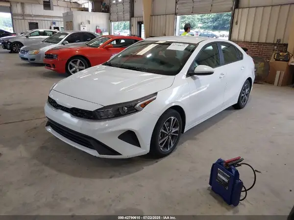 3KPF24ADXNE418013 2022 KIA FORTE - Image 2
