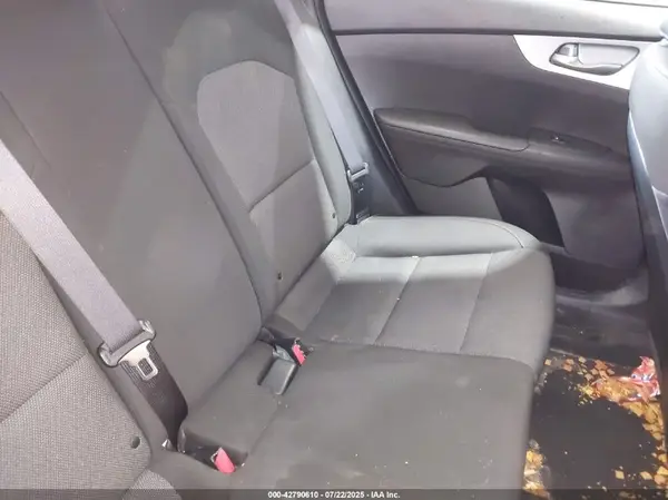 3KPF24ADXNE418013 2022 KIA FORTE - Image 8