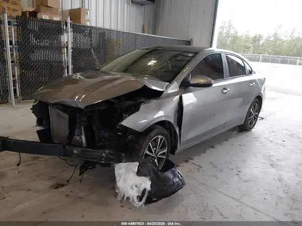 3KPF24ADXNE418528 2022 KIA FORTE - Image 2