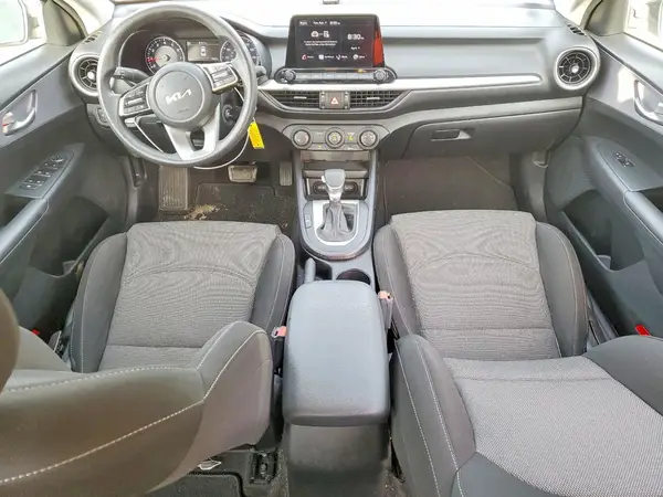 3KPF24ADXNE424572 2022 KIA FORTE - Image 8