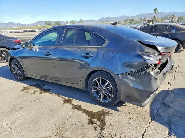3KPF24ADXNE426936 2022 KIA FORTE - Image 2